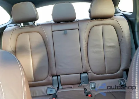 2018 BMW X1 xDrive28I z USA, uszkodzony, nr VIN WBXHT3C32J3F03925